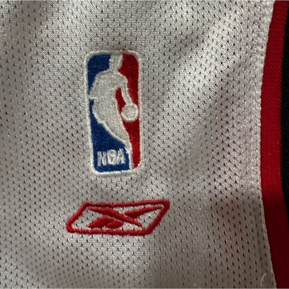 Allen Iverson Philadelphia 76’ers NBA Jersey - Picture 3 of 8
